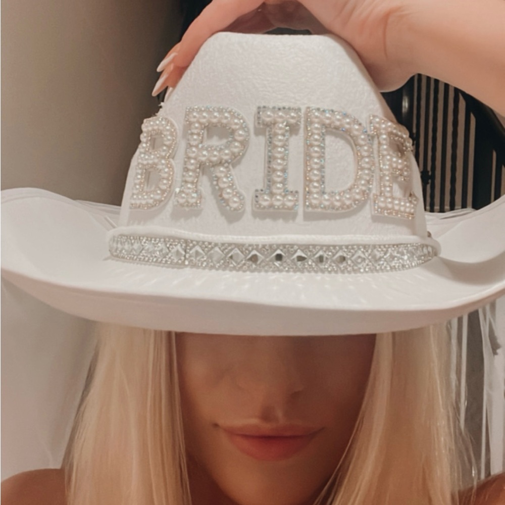 Bride Hat - Picture 4 of 5